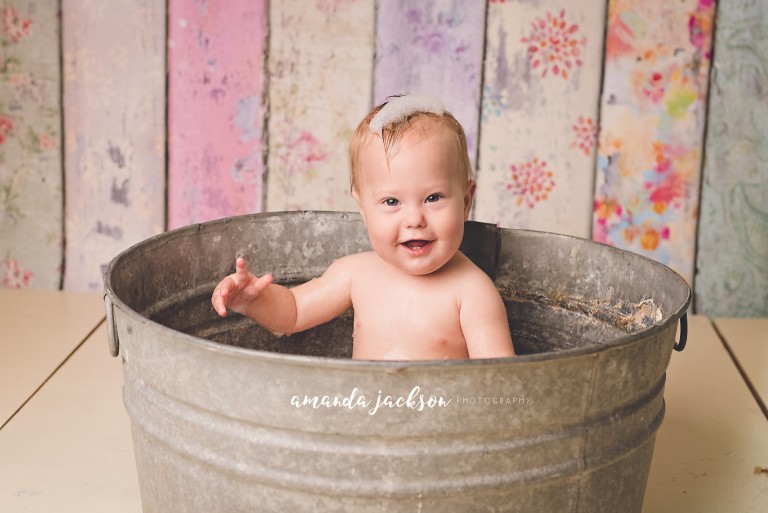 Brynley is One: Leander, Texas Cake Smash Photographer